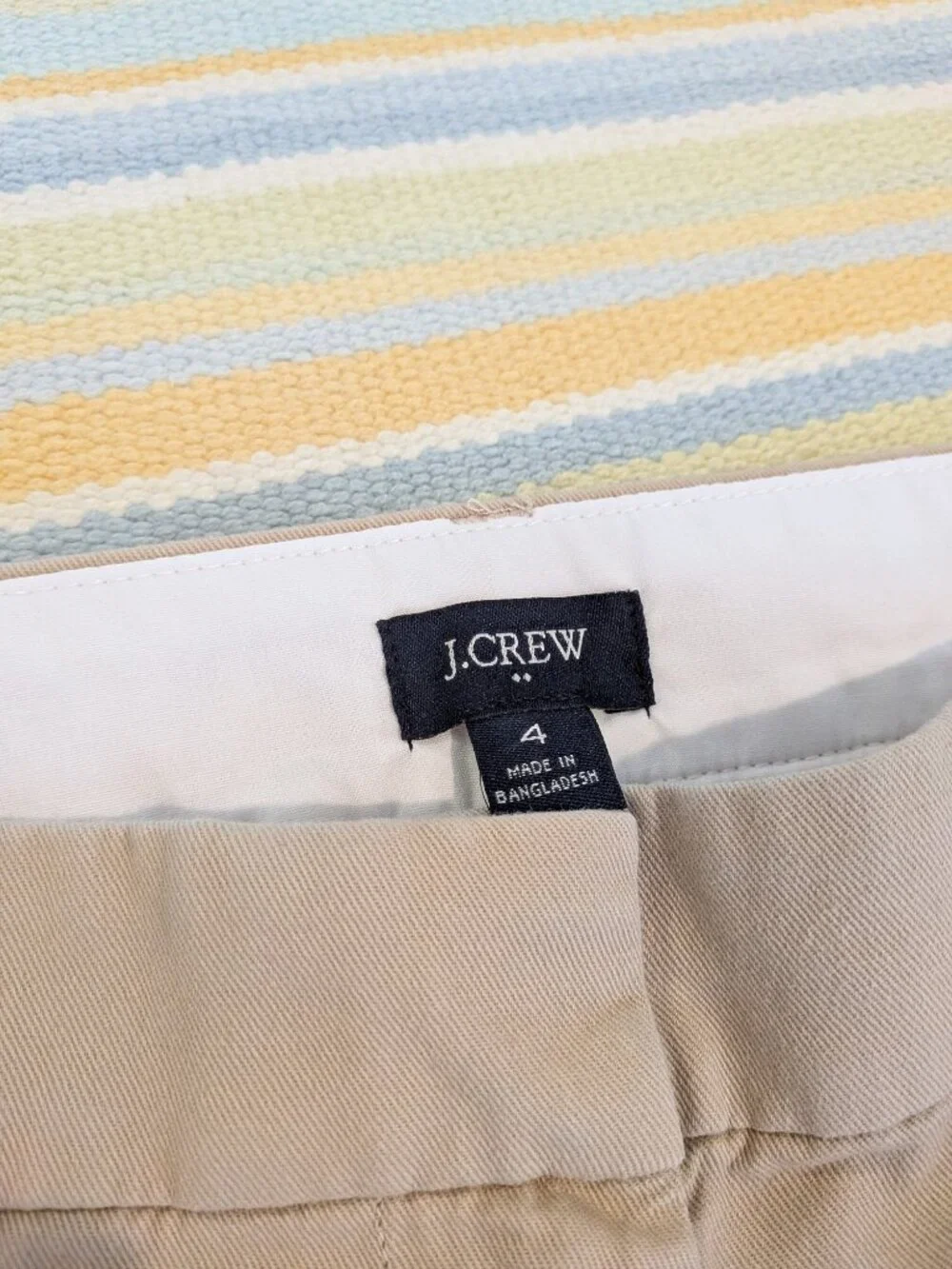 ⭐ J. Crew Khaki Chinos size 4 - Picture 7 of 13